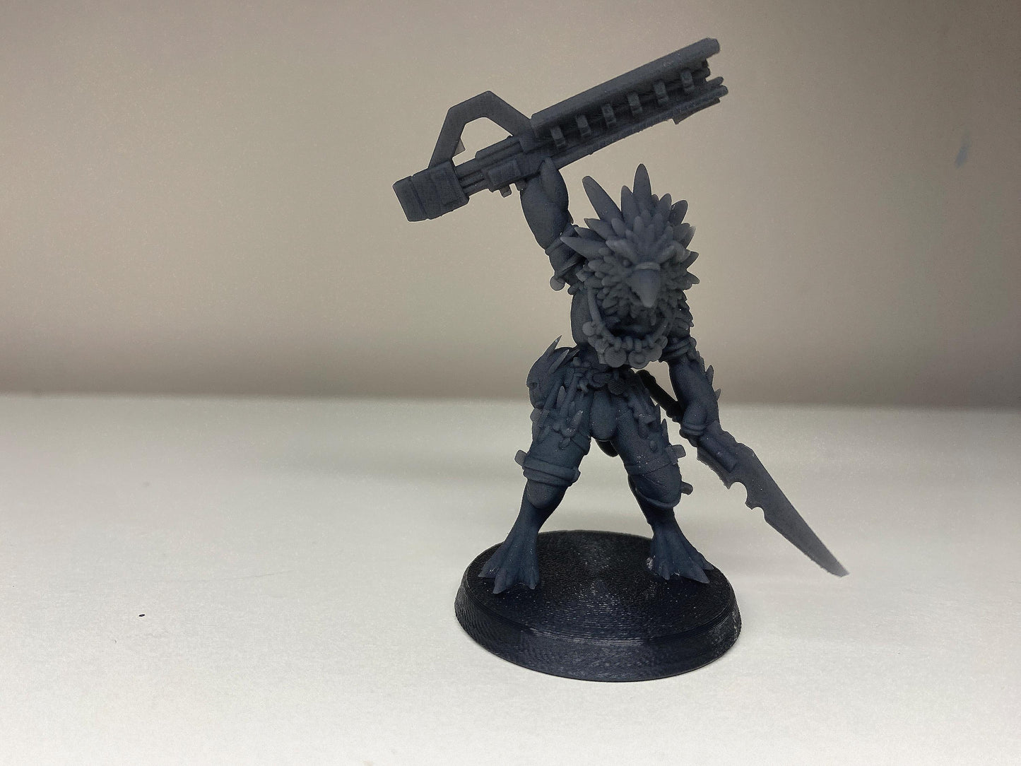 Leader with Alien Rifle - Skyborn Scavengers